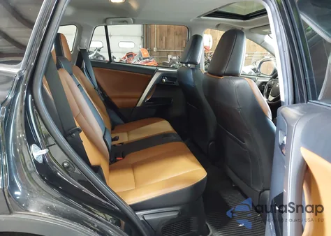 2018 Toyota Rav4 Hybrid Limited z USA, uszkodzony, nr VIN JTMDJREV0JD154449